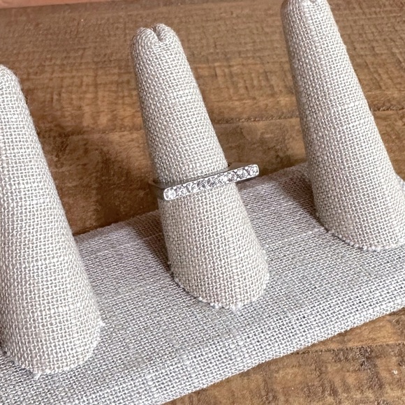 Contemporary Distressed Silvertone Pave Crystal Park Lane Jewelry Ring Cheers - Picture 3 of 8